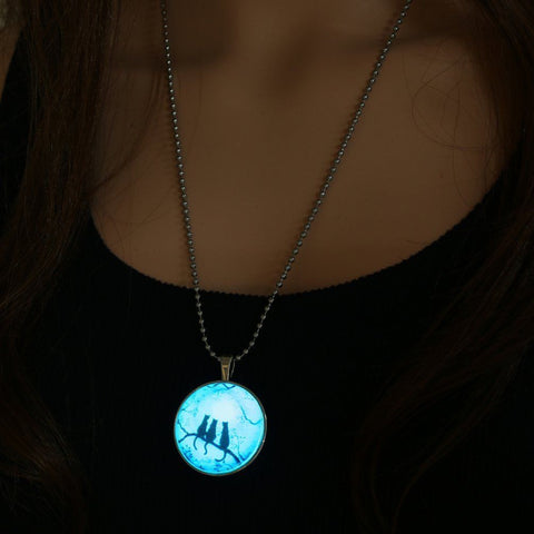 Glow Kitty Necklace with UV Light